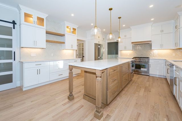 6 Briar Ln, Natick, MA 01760