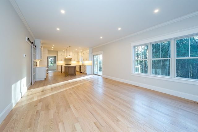 6 Briar Ln, Natick, MA 01760