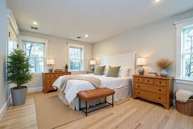 6 Briar Ln, Natick, MA 01760