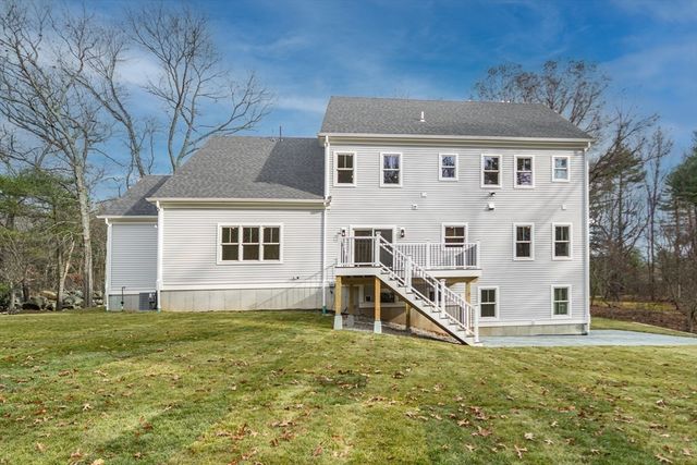 6 Briar Ln, Natick, MA 01760
