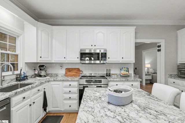 4 Atchison Way, Simpsonville, SC 29680