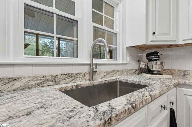 4 Atchison Way, Simpsonville, SC 29680