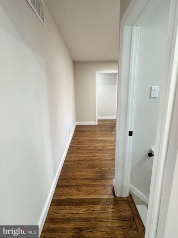 869 WHITMAN DR, Blackwood, NJ 08012