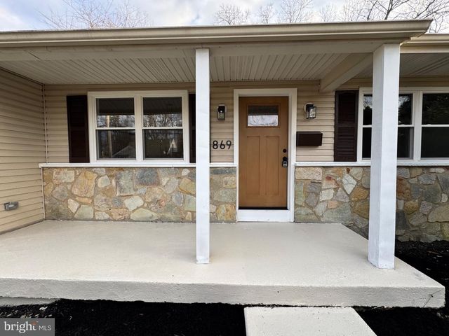 869 WHITMAN DR, Blackwood, NJ 08012