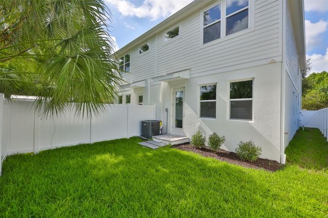 1913 W BEACH STREET, Tampa, FL 33607