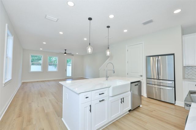 1913 W BEACH STREET, Tampa, FL 33607