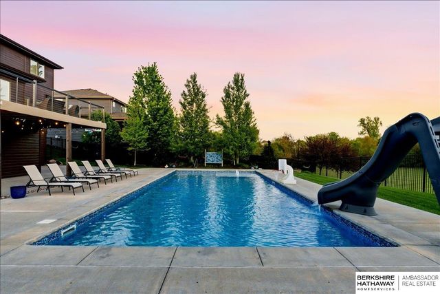 17001 Bondesson Parkway, Bennington, NE 68007