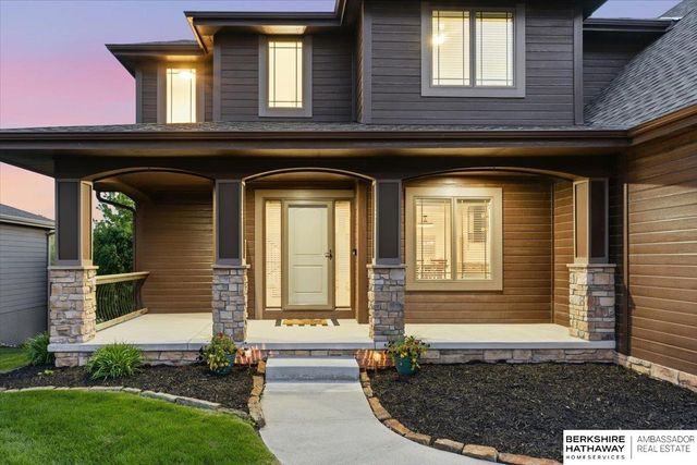 17001 Bondesson Parkway, Bennington, NE 68007