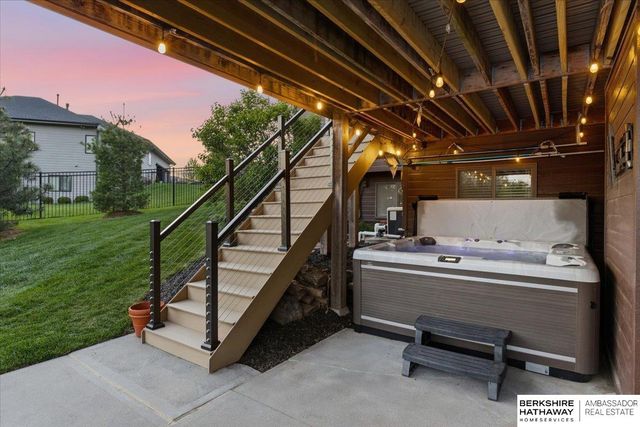 17001 Bondesson Parkway, Bennington, NE 68007