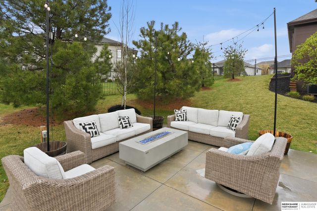 17001 Bondesson Parkway, Bennington, NE 68007