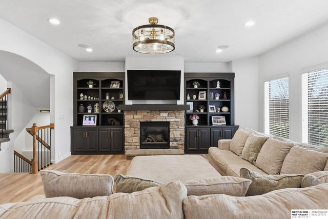 17001 Bondesson Parkway, Bennington, NE 68007