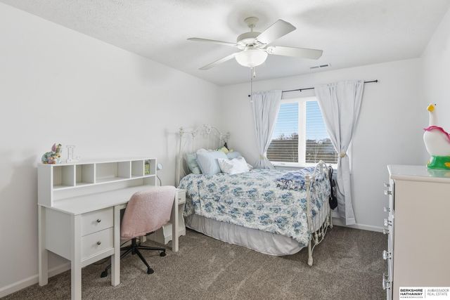 17001 Bondesson Parkway, Bennington, NE 68007