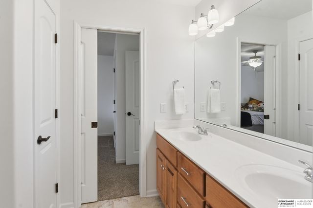 17001 Bondesson Parkway, Bennington, NE 68007
