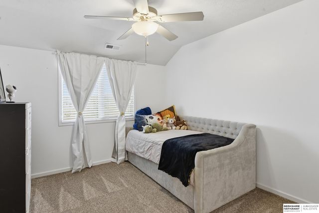17001 Bondesson Parkway, Bennington, NE 68007