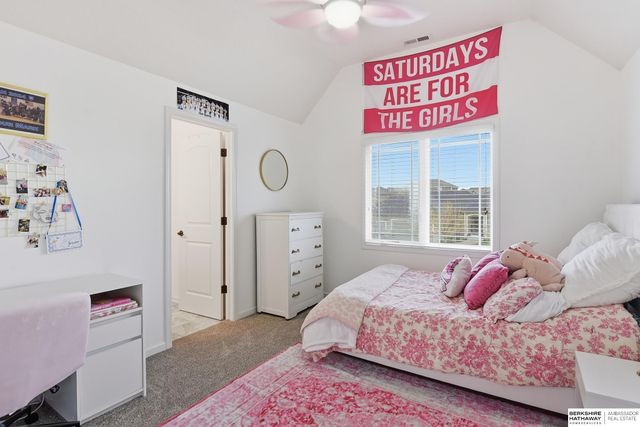 17001 Bondesson Parkway, Bennington, NE 68007