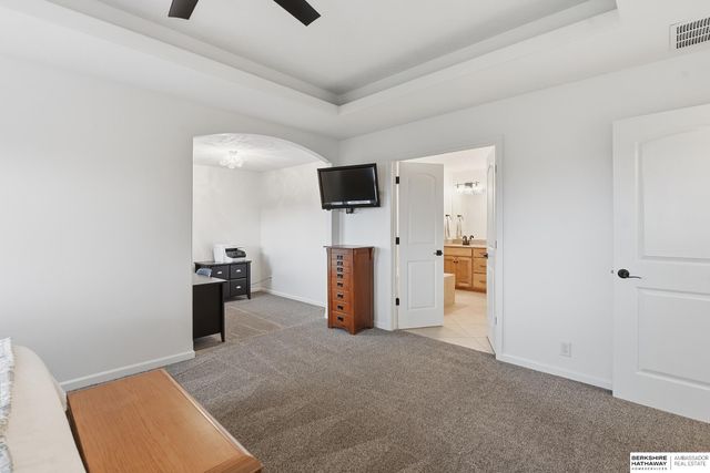 17001 Bondesson Parkway, Bennington, NE 68007