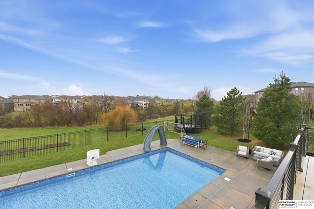 17001 Bondesson Parkway, Bennington, NE 68007