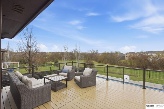 17001 Bondesson Parkway, Bennington, NE 68007