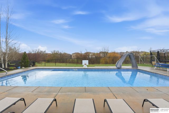 17001 Bondesson Parkway, Bennington, NE 68007