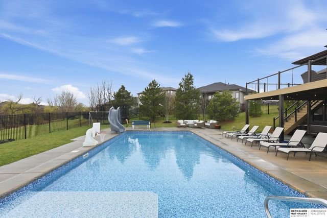 17001 Bondesson Parkway, Bennington, NE 68007