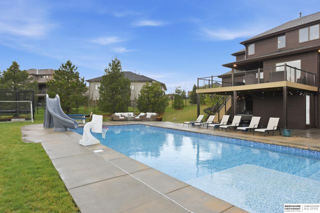 17001 Bondesson Parkway, Bennington, NE 68007