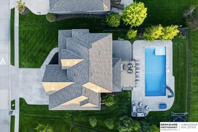17001 Bondesson Parkway, Bennington, NE 68007