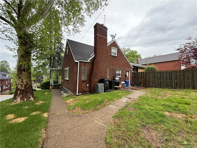 4801 Coleridge St, Stanton Heights, PA 15201