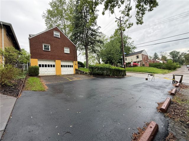 4801 Coleridge St, Stanton Heights, PA 15201