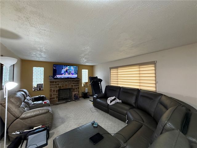 4801 Coleridge St, Stanton Heights, PA 15201