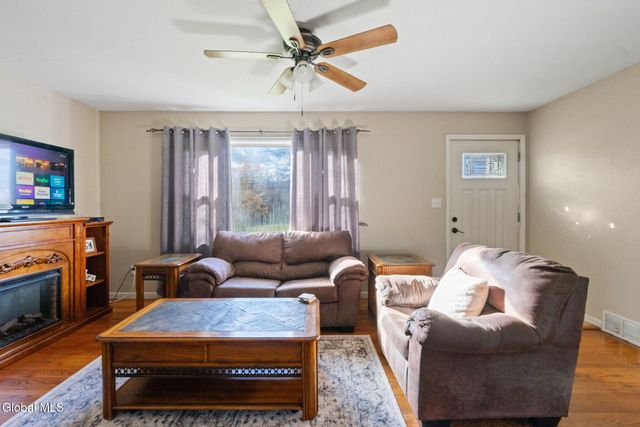 156 Crow Ridge Road, New Scotland, NY 12186