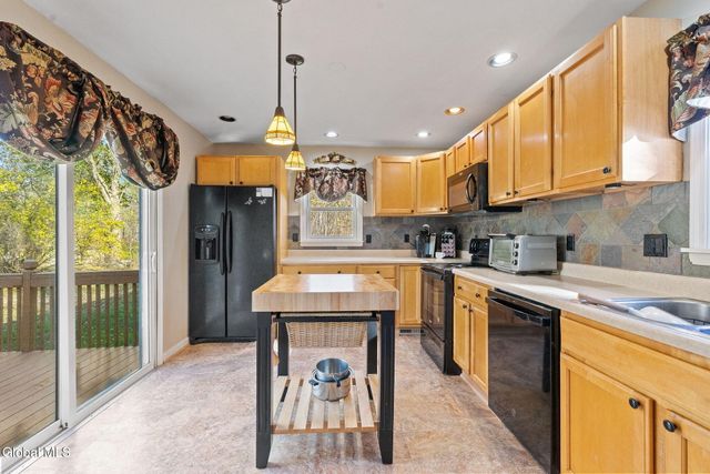 156 Crow Ridge Road, New Scotland, NY 12186