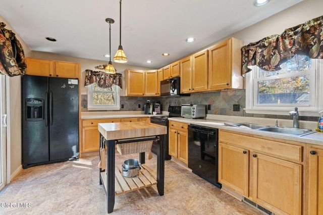 156 Crow Ridge Road, New Scotland, NY 12186