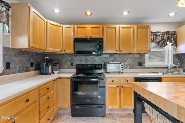 156 Crow Ridge Road, New Scotland, NY 12186