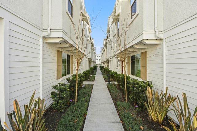 287 Wild Rose Way, Milpitas, CA 95035