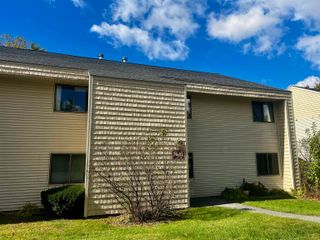 30 Bayberry Lane, South Burlington, VT 05403