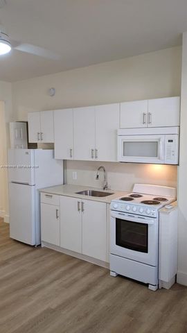 2000 Monroe St 1-15, Hollywood, FL 33020