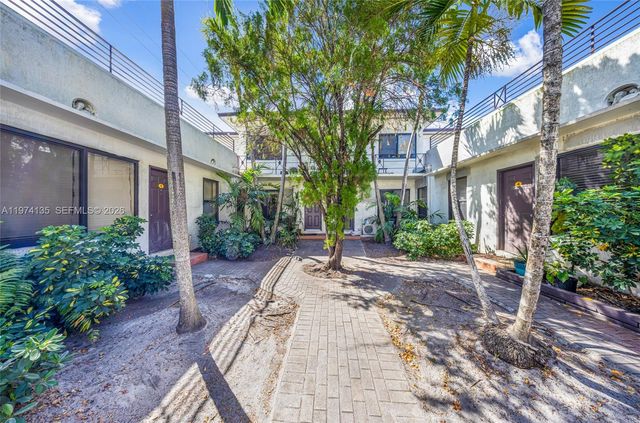 2000 Monroe St 1-15, Hollywood, FL 33020