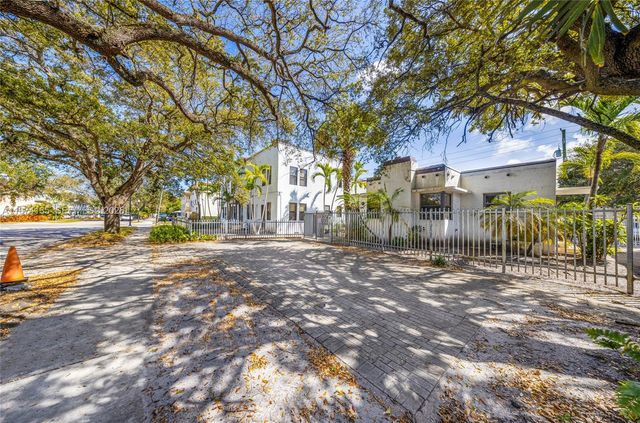 2000 Monroe St 1-15, Hollywood, FL 33020