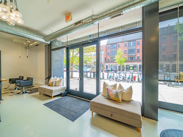 2028 W Division Street, Chicago, IL 60622