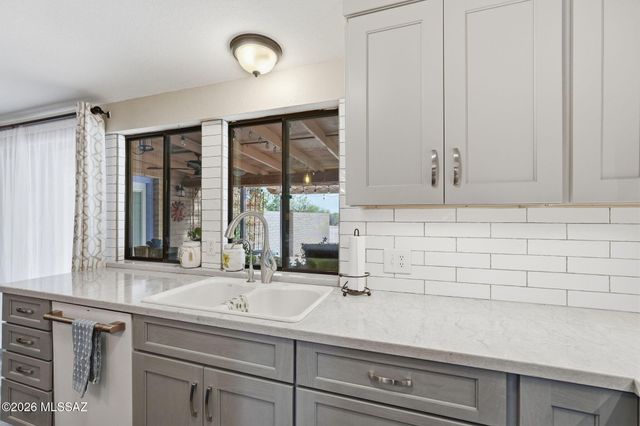 1063 W Placita Camillia, Tucson, AZ 85704