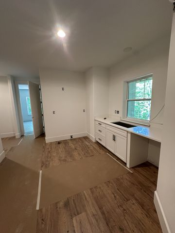 148 Laurel Furnace Road, White Bluff, TN 37187