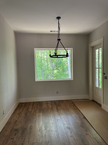 148 Laurel Furnace Road, White Bluff, TN 37187