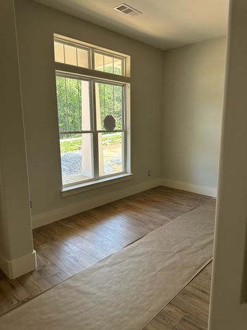 148 Laurel Furnace Road, White Bluff, TN 37187