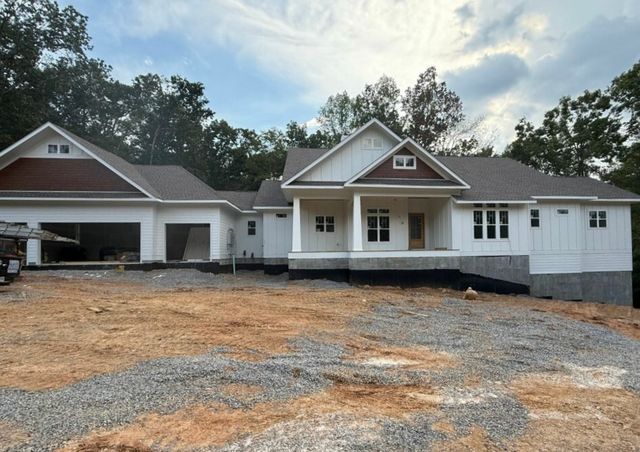 148 Laurel Furnace Road, White Bluff, TN 37187