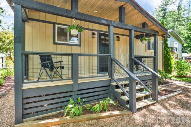 209 Meadow Loop, Newland, NC 28657