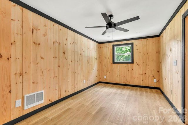 209 Meadow Loop, Newland, NC 28657