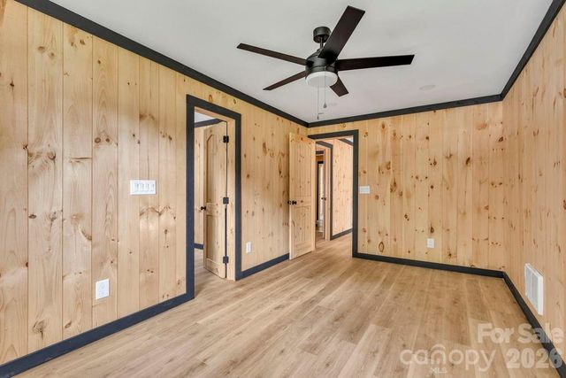 209 Meadow Loop, Newland, NC 28657