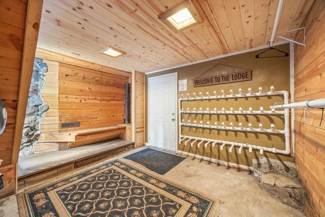 10111 Bunny Hill Road, Soda Springs, CA 95728