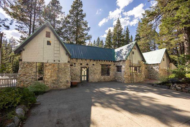 10111 Bunny Hill Road, Soda Springs, CA 95728