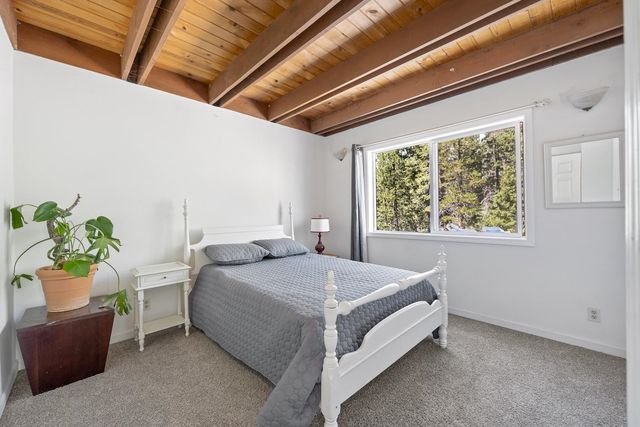 10111 Bunny Hill Road, Soda Springs, CA 95728